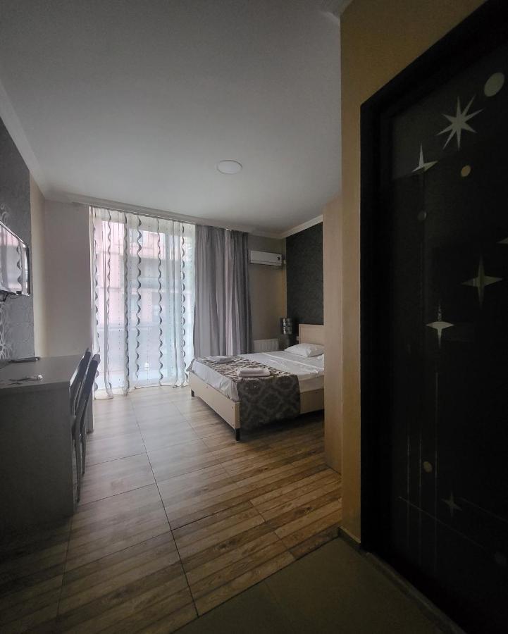 Hotel Elio Батумі Екстер'єр фото