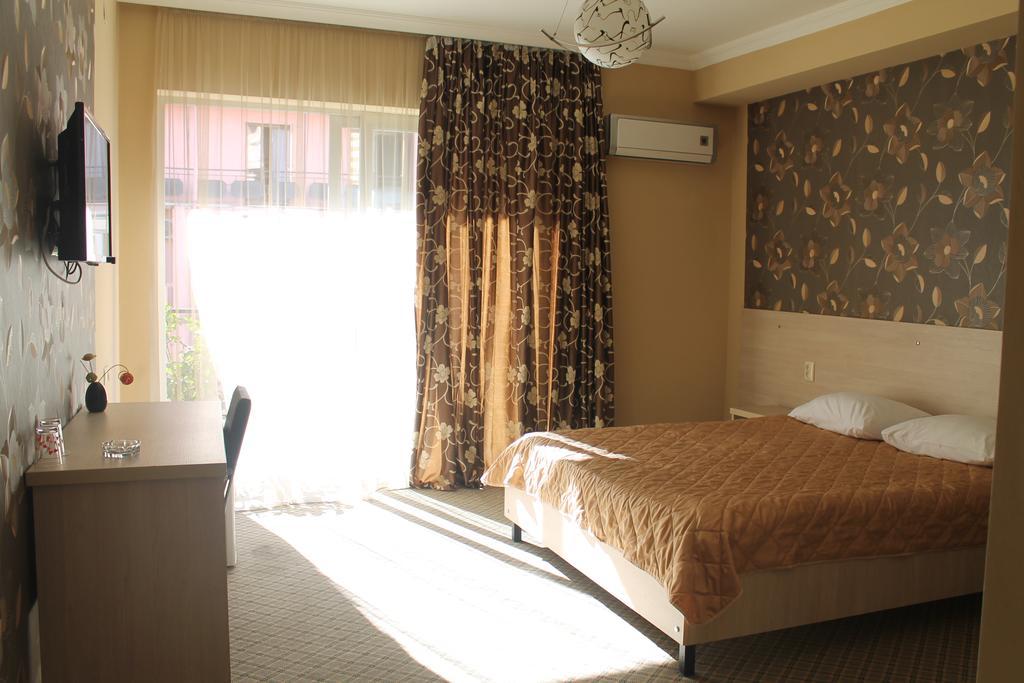 Hotel Elio Батумі Екстер'єр фото
